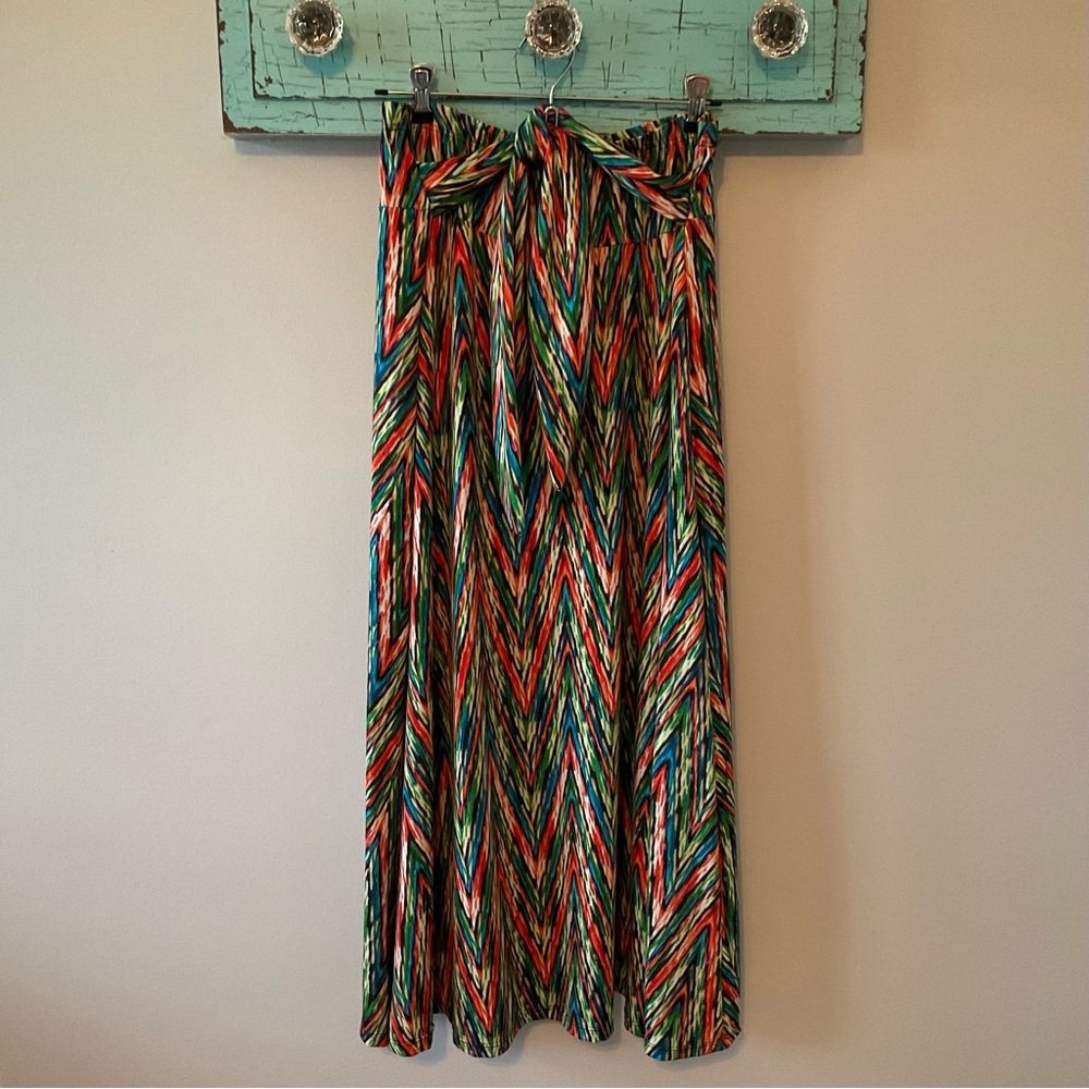 Candid Soul beautiful vibrant skirt with self fabric tie at waist, PL, EUC